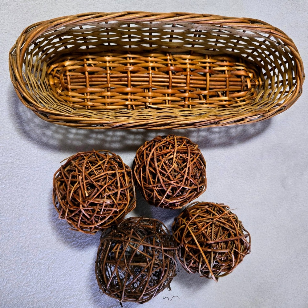 Vintage Wicker Basket 4 Decorative Vine Balls Rustic Table Centerpiece